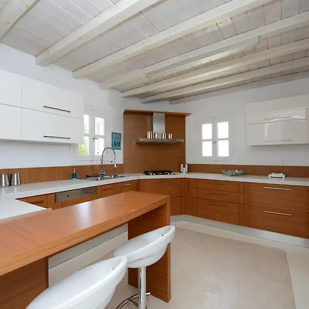 Вилла Newly-Built Private, Luxury Villa With Private Pool In Ano Mera Mykonos Town